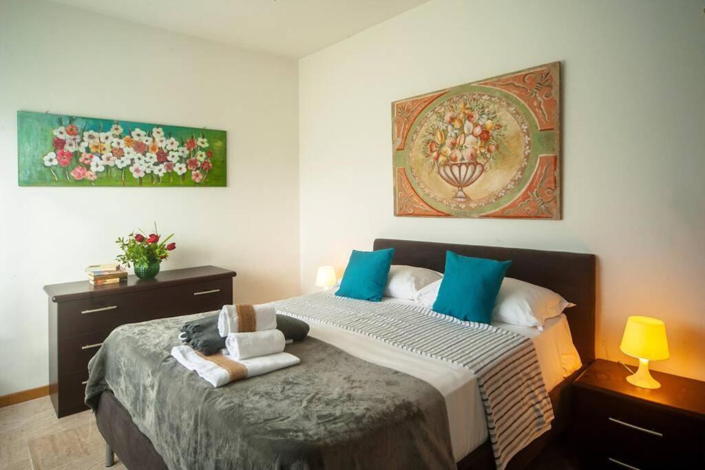 Casa Rodella Apartment มาโรเน ภายนอก รูปภาพ